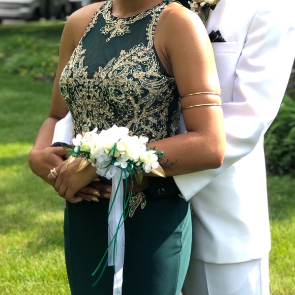 PROM DRESS - Picture 2 of 4